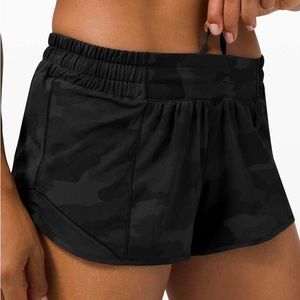 Lululemon Hotty Hot Short II *2.5
